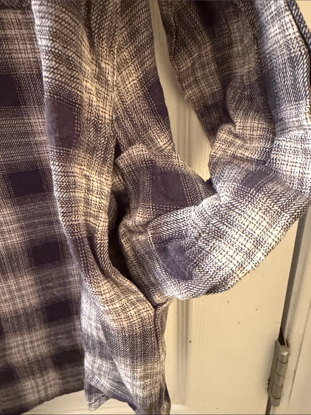 Wild Fable Women’s Blue Plaid Button-Up Shirt with pockets